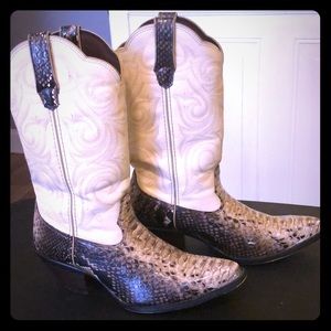 Ladies Cowgirl boots